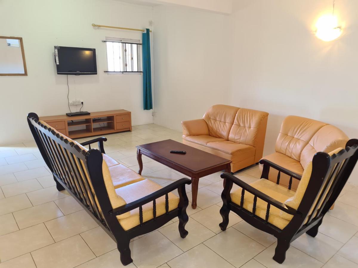 Oasis Tropical Aparthotel Pereybere Beach ภายนอก รูปภาพ
