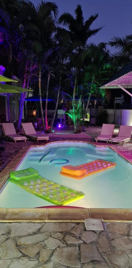 Oasis Tropical Aparthotel Pereybere Beach ภายนอก รูปภาพ
